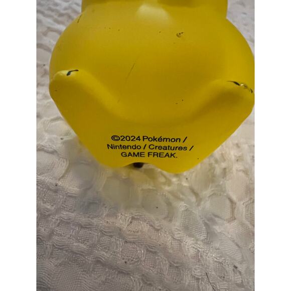 New Pokemon Blown Glass Pikachu Christmas Ornament - Picture 5 of 7
